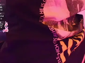 Stripchat Free Live Porn of Yuri_Stars