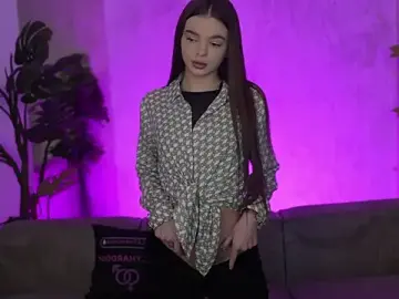 Stripchat Nude Webcam of Zlata_Sky