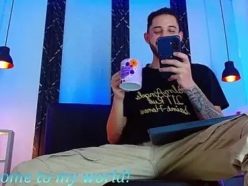 Stripchat Nude Webcam of Erick_Wall