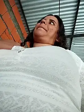 Stripchat Adult Video Chat of ValeriaSantos-