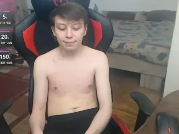 Stripchat Free Porn Cam of hugkydo