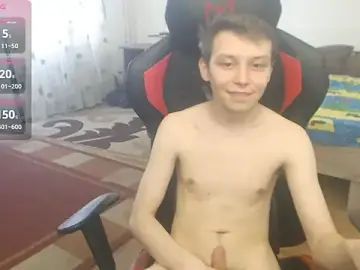 Stripchat Adult Webcam of hugkydo