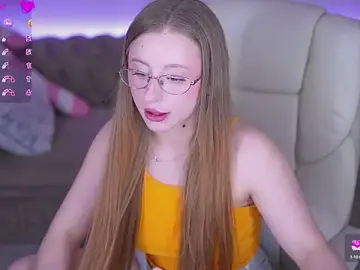 Stripchat Live Sex Cam of SilverrMoon