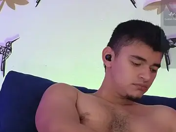 Stripchat Free Porn Cam of VikoHands