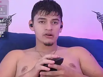Stripchat Live Sex Cam of VikoHands