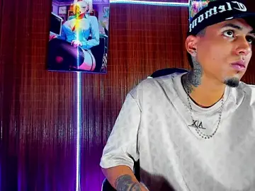 Stripchat Live Sex Cam of Liam_lee