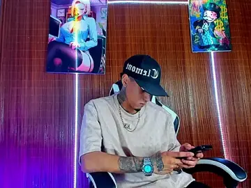 Stripchat Best live sex cam show of Liam_lee