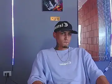 Stripchat Sex Cam of Liam_lee