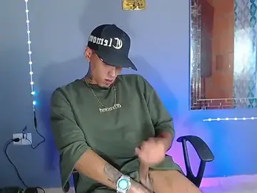 Stripchat Best live sex cam show of Liam_lee