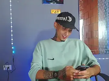 Stripchat Free Live Porn of Liam_lee
