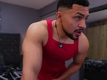 Stripchat Best live sex cam show of LoganMartinX