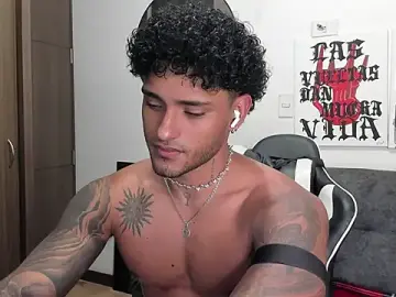 Stripchat Private Sex Chat of Alessandro_Vanni