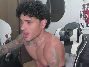 Stripchat Best Webcam of Alessandro_Vanni