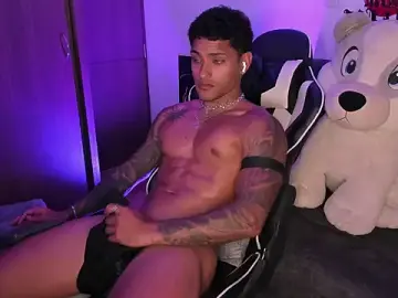 Stripchat Free Porn Cam of Alessandro_Vanni