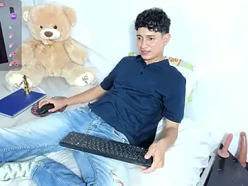 Stripchat Watch Live Sex Cams of Benjamin_Buster