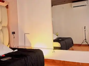 Stripchat Free Live Porn of Isa_Little_Star