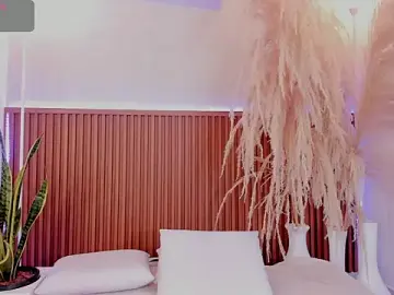 Stripchat Live Porn of Iris_Thompson_