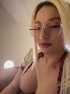 Stripchat Free Live Porn of Ella_Charm