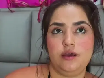 Stripchat Live Sex of KRYSSTARITTER4