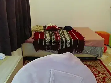 Stripchat Sex Cam of Sophie_Fantasys