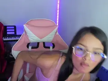 Stripchat Live Sex Cam of jessi_and_boy