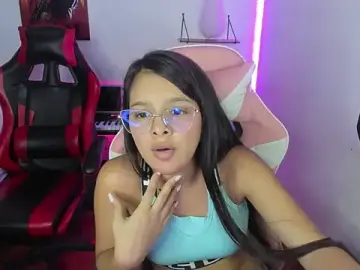 Stripchat Nude Webcam of jessi_and_boy