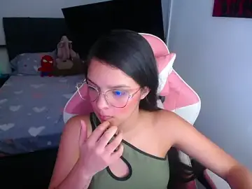 Stripchat Live Sex Cam of jessi_and_boy