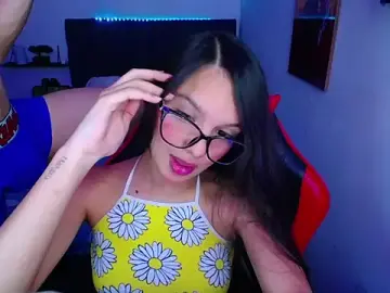 Stripchat Nude Webcam of jessi_and_boy