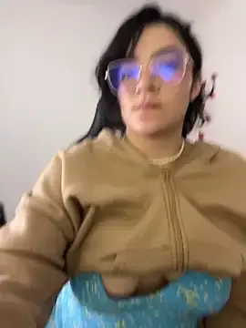 Stripchat Free Porn Cam of Lia_flowers