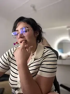 Stripchat Live Porn of Lia_flowers