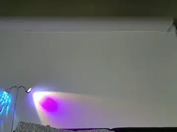 Stripchat Free Porn Cam of MadeInParadise