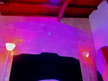 Stripchat Sex Cam of kimberly_Gonzalez1