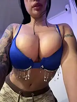 Stripchat Best live sex cam show of perla_kem_