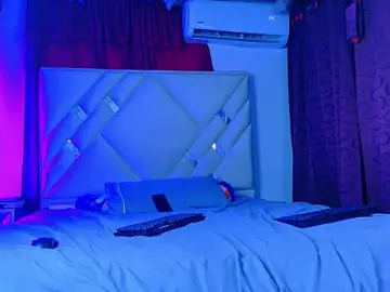 Stripchat Sex Cam of Rich_boy01
