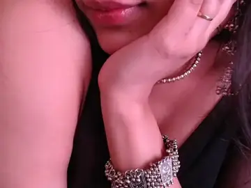 Stripchat Live Sex Cam of Sexy_Myra18