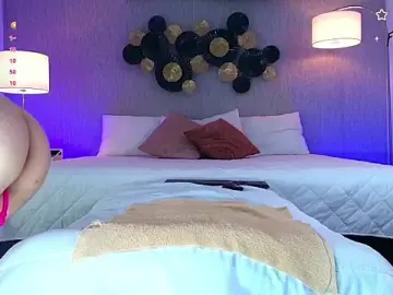 Stripchat Free Live Porn of issys_lam