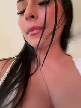 Stripchat Nude Webcam of sweetAli_