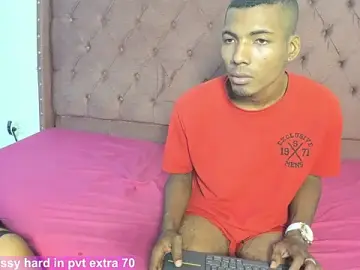 Stripchat Adult Webcam of lau_hotfox