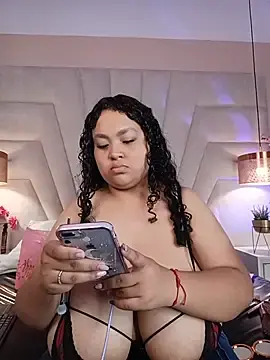 Stripchat Live Sex Cam of KITY_HILL