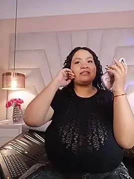 Stripchat Sex Cam of KITY_HILL
