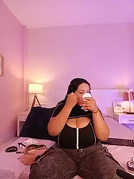 Stripchat Free Live Porn of KITY_HILL