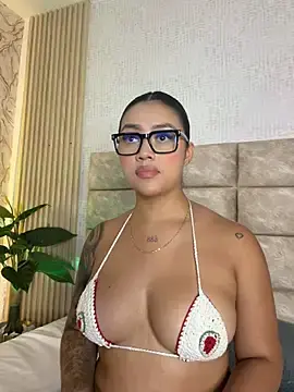 Stripchat Free Porn Cam of CameronCollins_