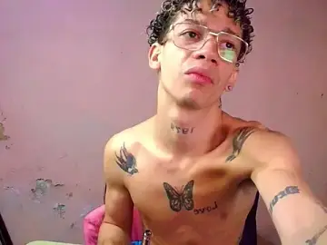 Stripchat Live Sex Cam of mateodeamjo