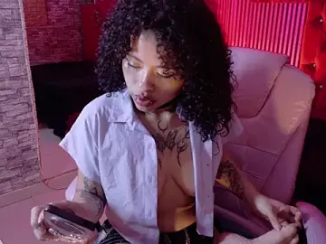 Stripchat Best Webcam of mia_hernnandez