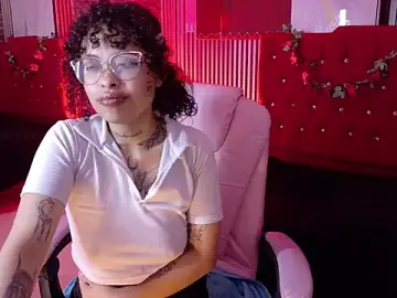 Stripchat Free Live Porn of mia_hernnandez