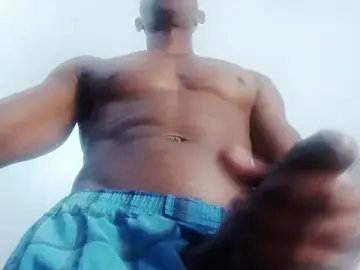 Stripchat Sex Cam of drake_brwon_23