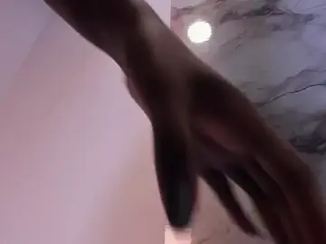 Stripchat Sex Cam of Calyselen