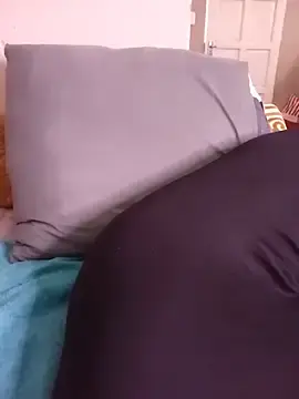 Stripchat Best Webcam of shy-lillyX22