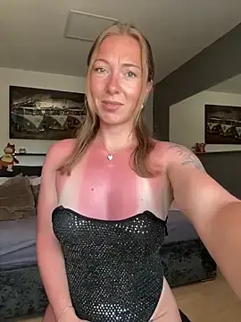 Stripchat Free Live Porn of BunnyDiamond1