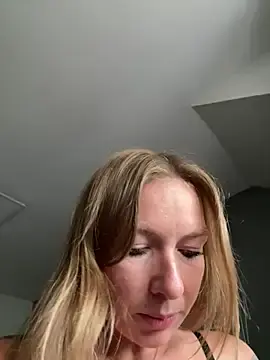 Stripchat Free Live Porn of BunnyDiamond1